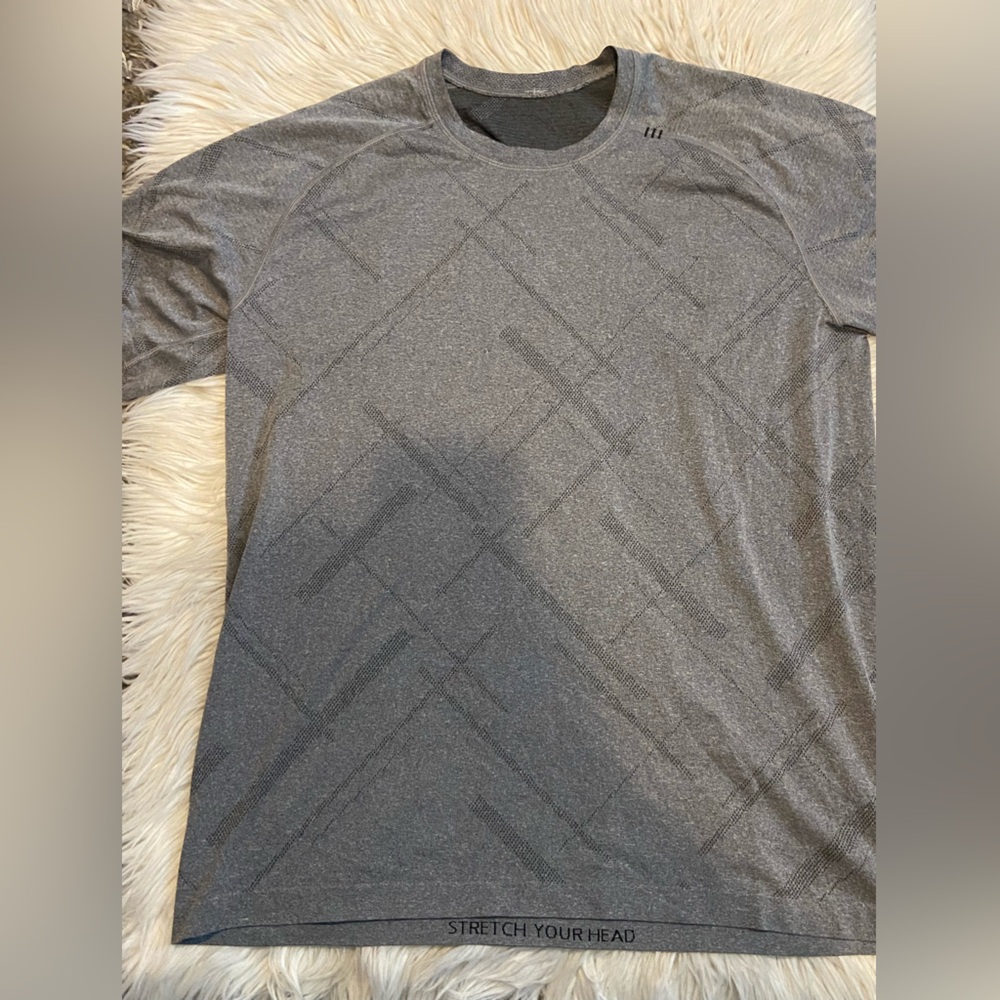 Lululemon Metal Vent T-shirt (L)